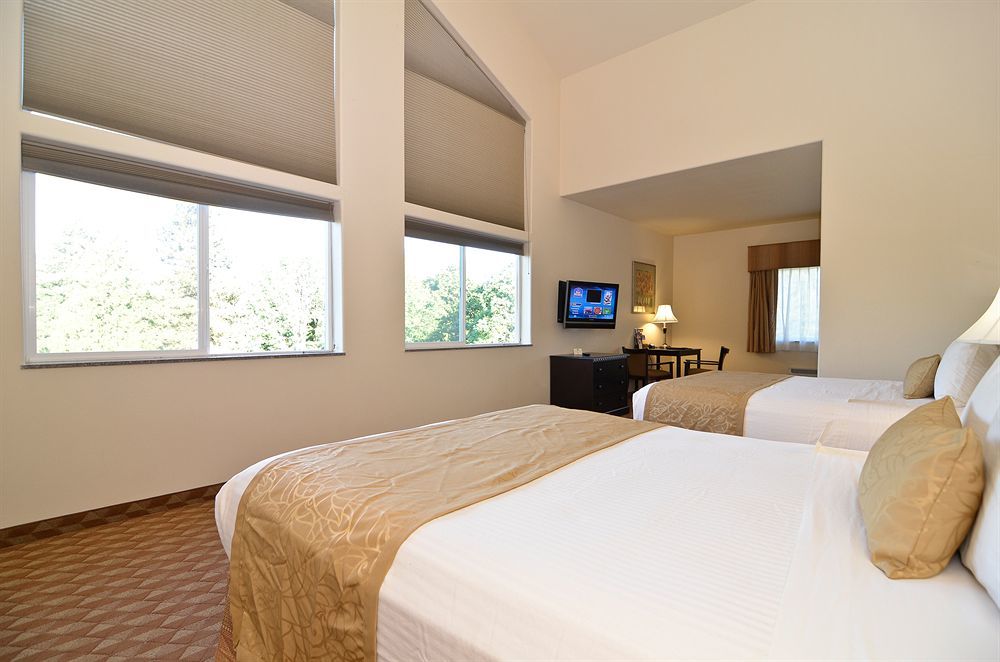 Best Western Plus Battleground Inn & Suites Battle Ground Екстериор снимка